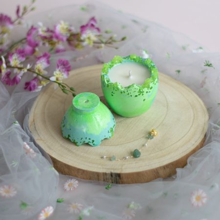 Lumanare parfumata Ou Paste verde cu parfum de castravete si pepene galben