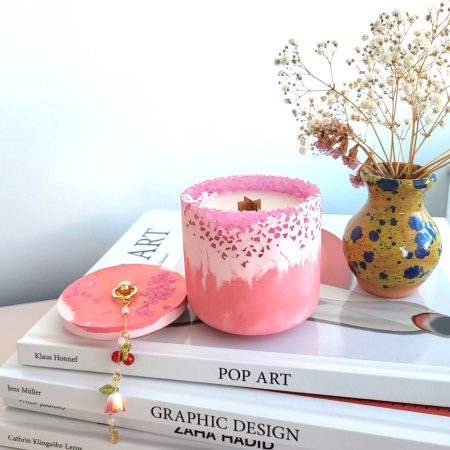 Praf de stele expirat - Lumanare parfumata din ceara de cocos cu fitil de lemn, cu parfum de cirese si bujori