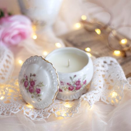 Acasă 15 Lumânare parfumată Raze de soare în vas vintage din porțelan de Boemia cu parfum floral