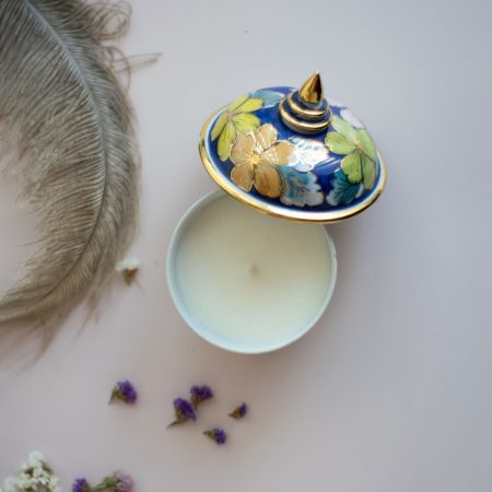 Lumanare parfumata Oriental Luxury in vas vintage din portelan Benjarong cu parfum oud