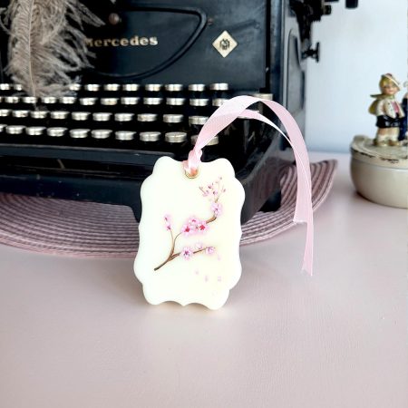 Alternative view of Odorizant de dulap pictat din ceară de soia - Sakura