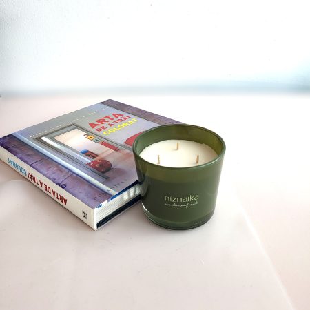 Lumanare parfumata Respiratie de dragon din ceara de soia cu 3 fitiluri